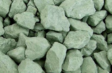 Les vertus de l’argile verte pour la peau et les cheveux