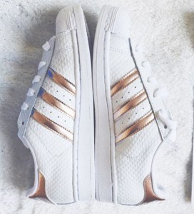 superstar blanche et dorées